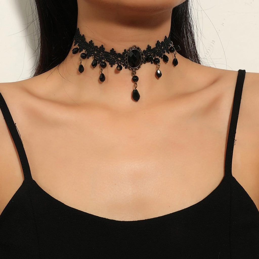 Fesciory Black Necklaces for Women, Adjustable Layered Velvet Leather Lace Collar Necklace, Goth Jewelry Gifts. (Black Crystal)