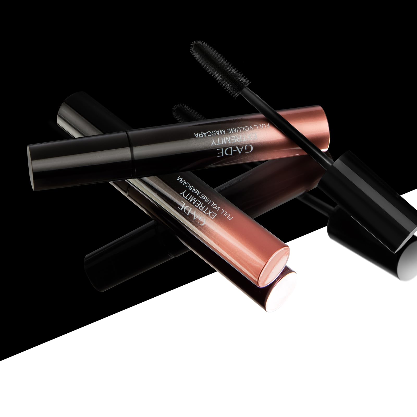 GA-DE Extremity Full Volume Mascara - Lift and Definition - Enriched with Ceramide A2 for Enhanced Lash Volume - 2-in-1 Hybrid Brush - Black - 0.4 oz
