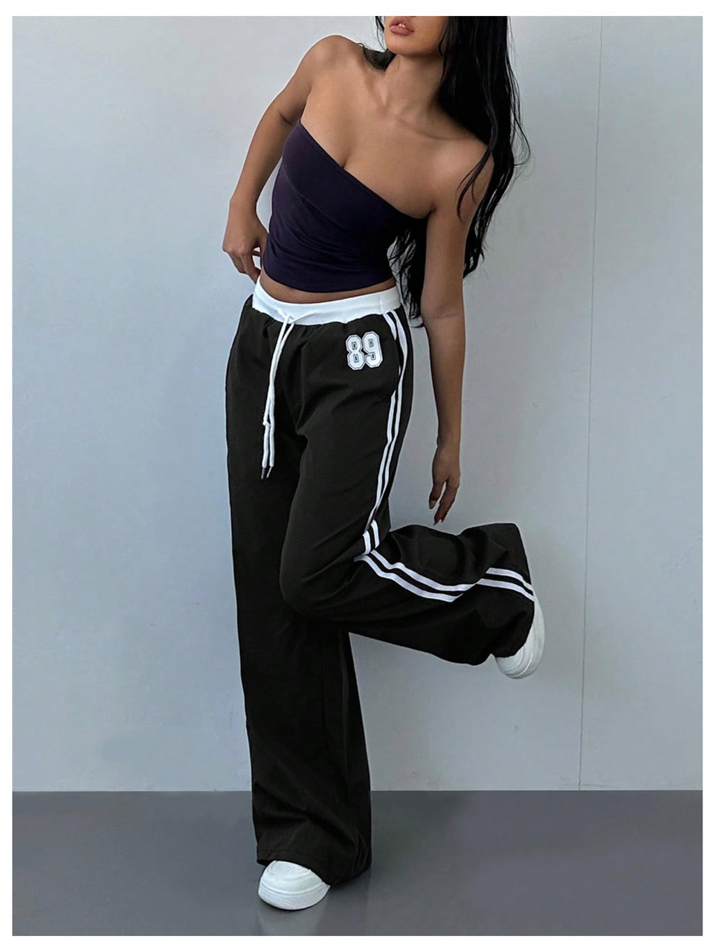 WDIRARA Women's Wide Leg Baggy Sweatpants Side Striped Number Graphic Track Pants with Pockets Black Large