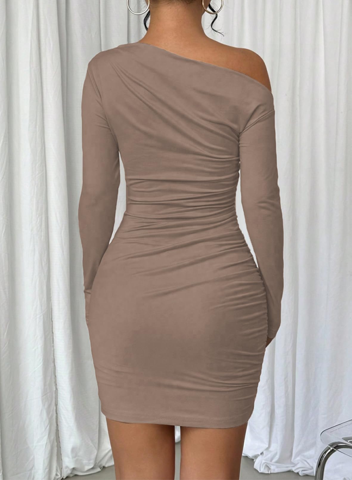 Acelitt Fall Off the Shoulder Dresses for Women 2025 Long Sleeve Ruched Bodycon Cocktail Party Mini Dress Dark Khaki XX-Large
