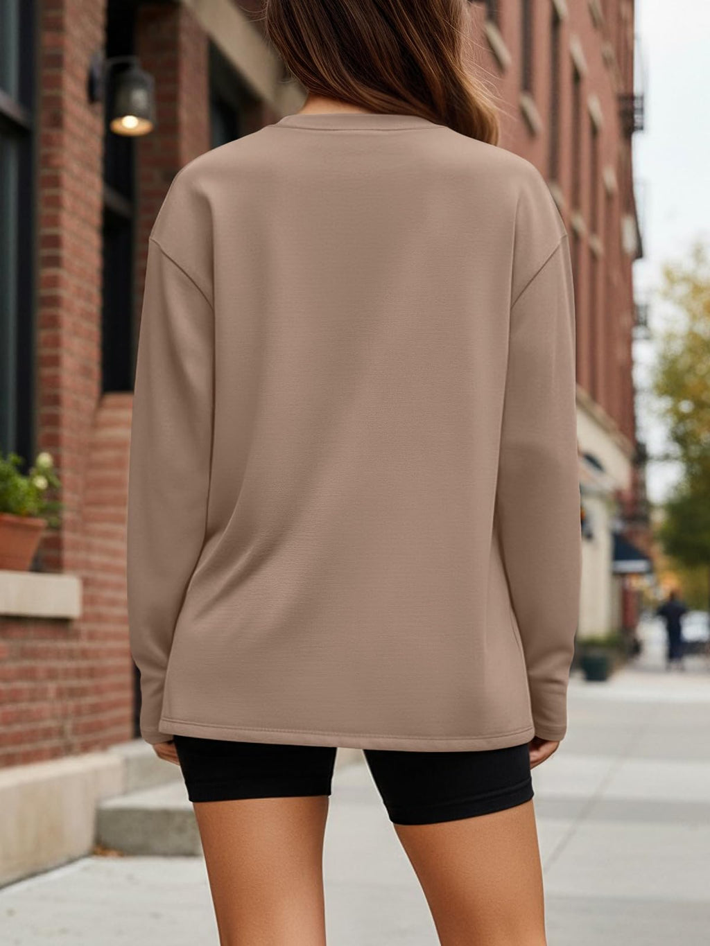 Trendy Queen Womens Oversized Long Sleeve T Shirts 2026 Basic Crewneck Tee Fall Tops Casual Workout Y2K Clothes Khaki M