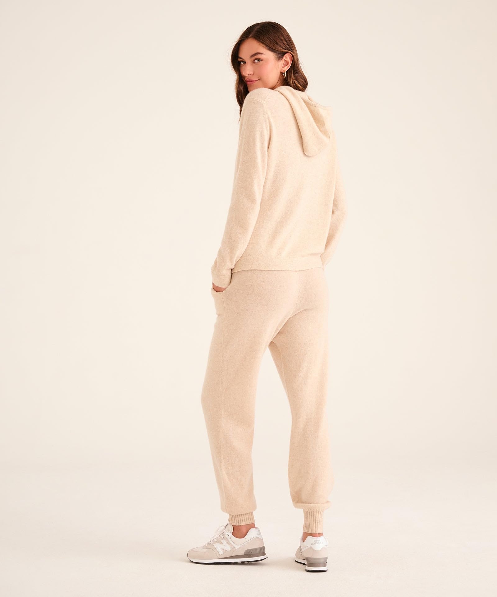 NAADAM Womens The Off-Duty 100% Cashmere Jogger Oatmeal