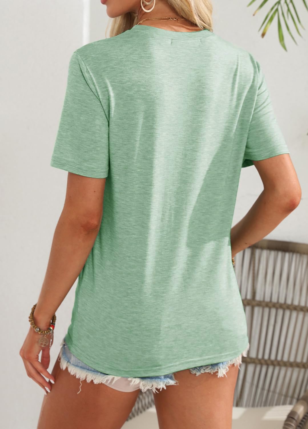Graphic T-Shirts for Women Hiking Camping Trip Compass Printed Vintage Summer Casual Tees Holiday Workout Tops (Light Green, XL)