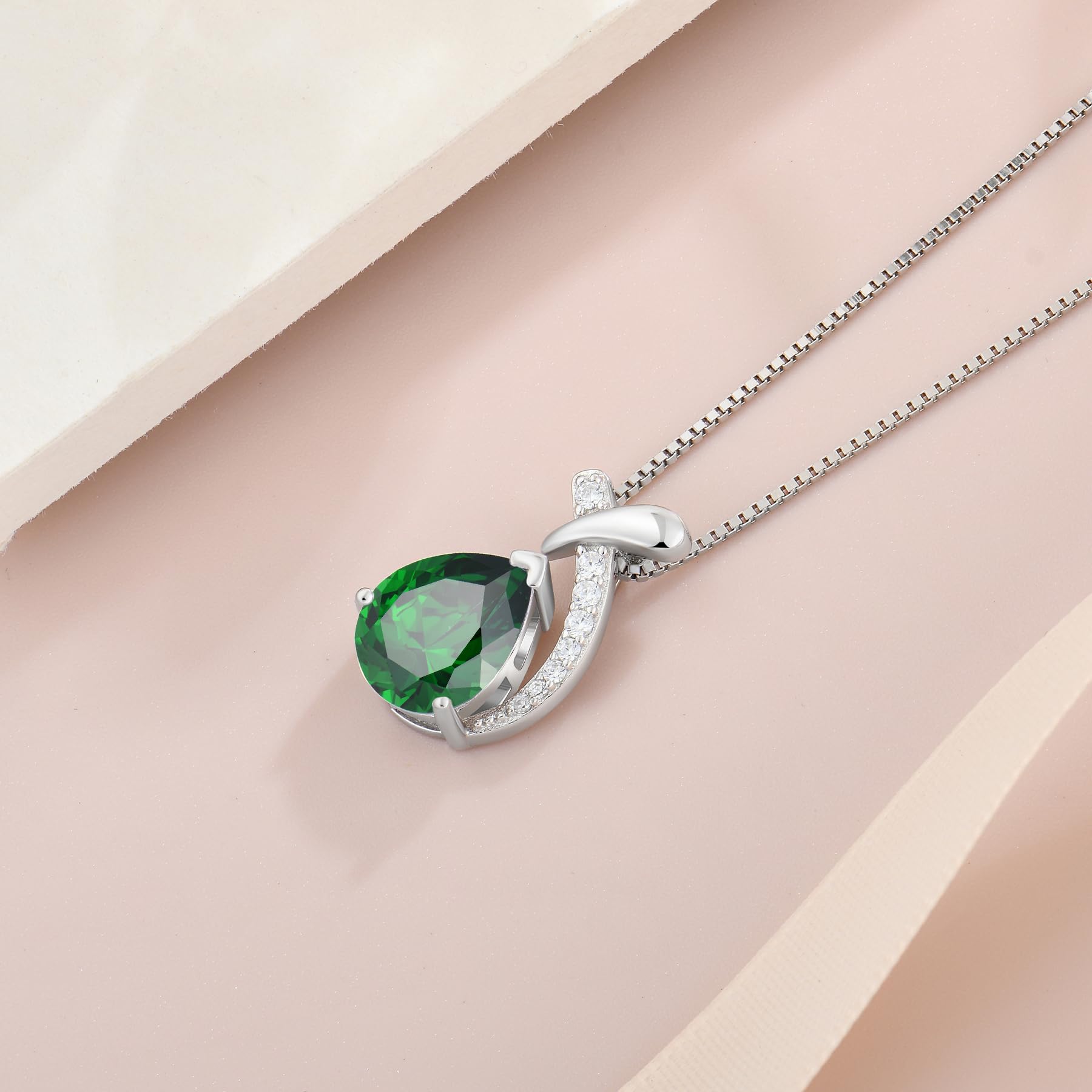 YIFSIY Teardrop Emerald Pendant Necklace for Women,925 Sterling Silver Pear Cut Green Zircon May Birthstone Necklace for Birthday Engagement Anniversary Wedding Jewelry