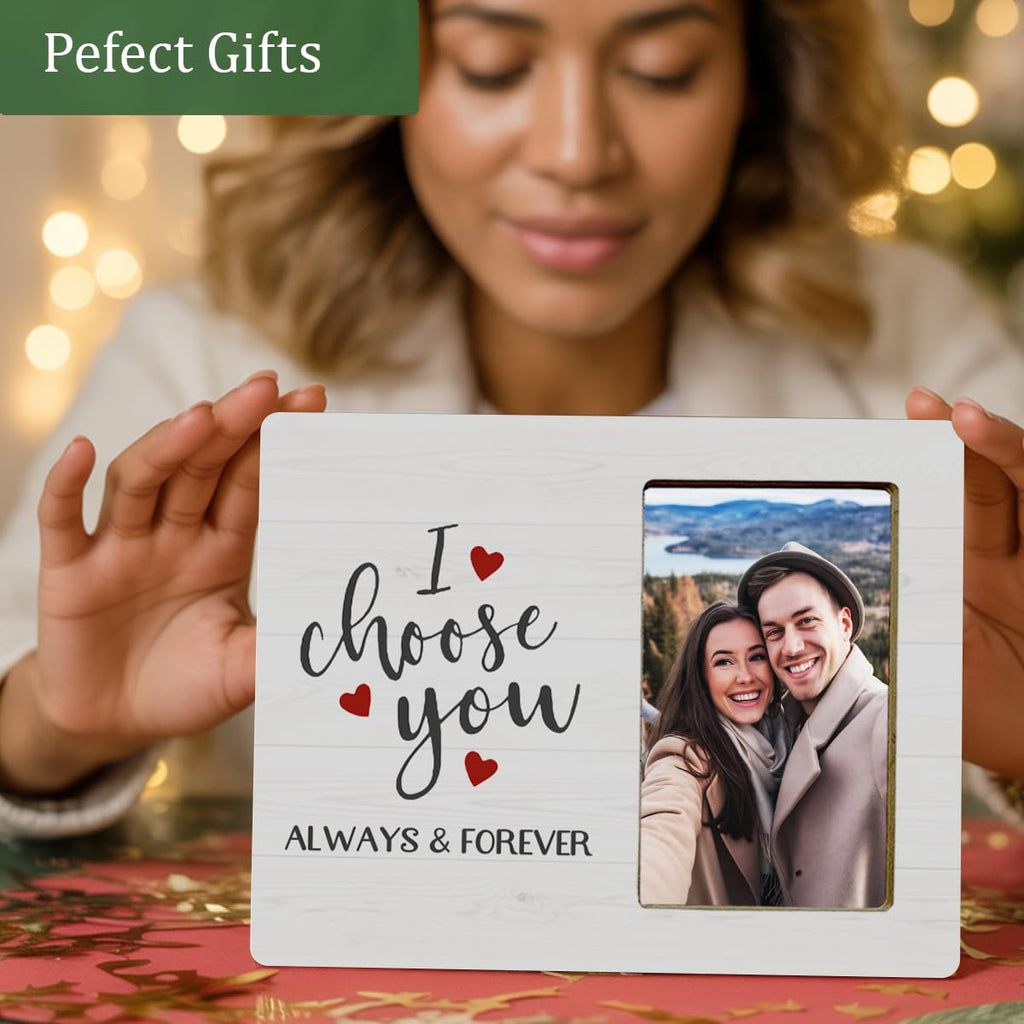 LUERHUI Couple Gifts Wooden Picture Frame for Engagement Girlfriend Boyfriend, I Choose You Picture Frame for Couple