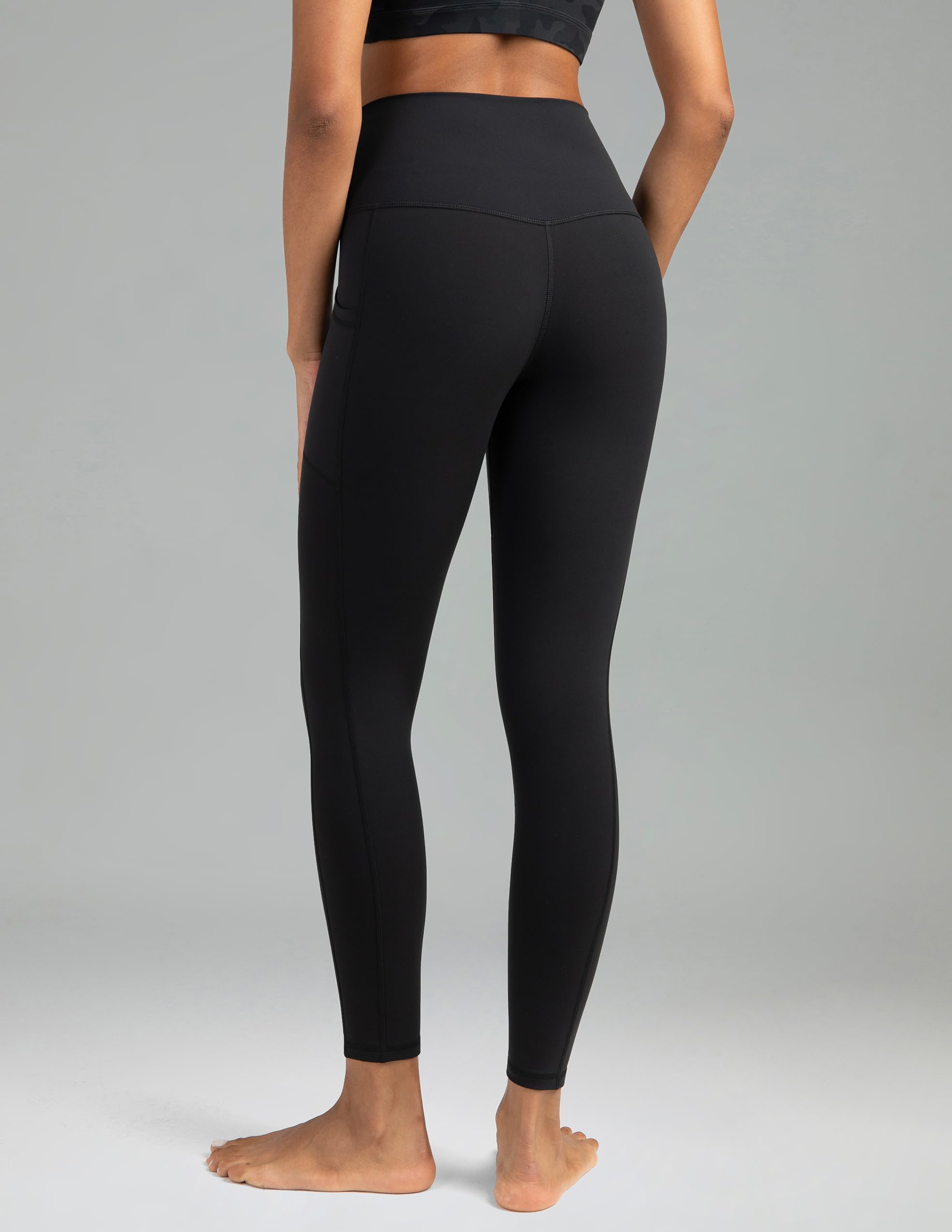 Colorfulkoala Women's High Waisted Tummy Control Workout Leggings 7/8 Length Yoga Pants with Pockets (L, Black)