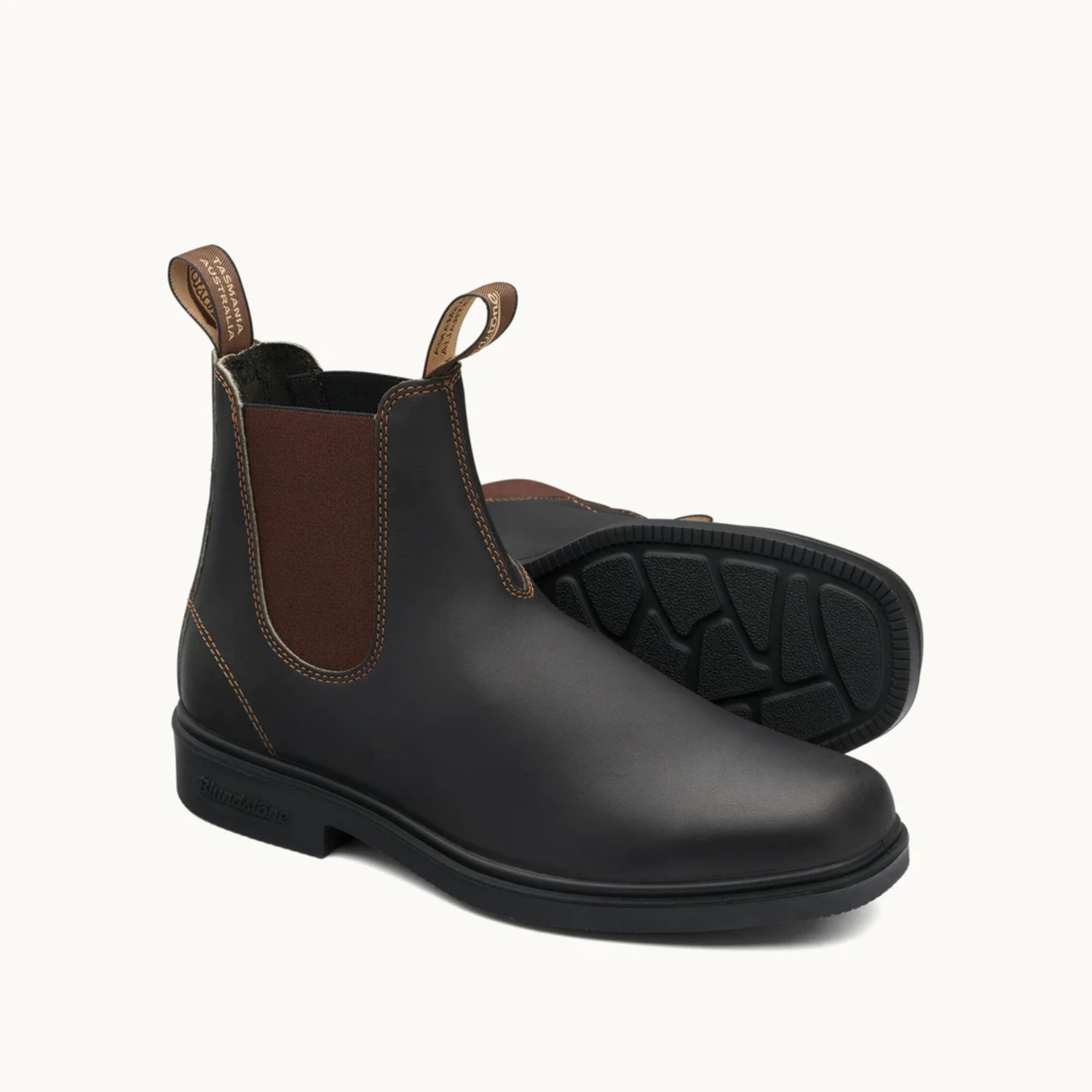 Blundstone Unisex Dress Series 062 Chelsea Boots for Men and Women, Wide Chisel Toe Boots with Cushioned Midsole and Premium Leather, Stout Brown, 12 US Men / 14 US Women / 11 AU
