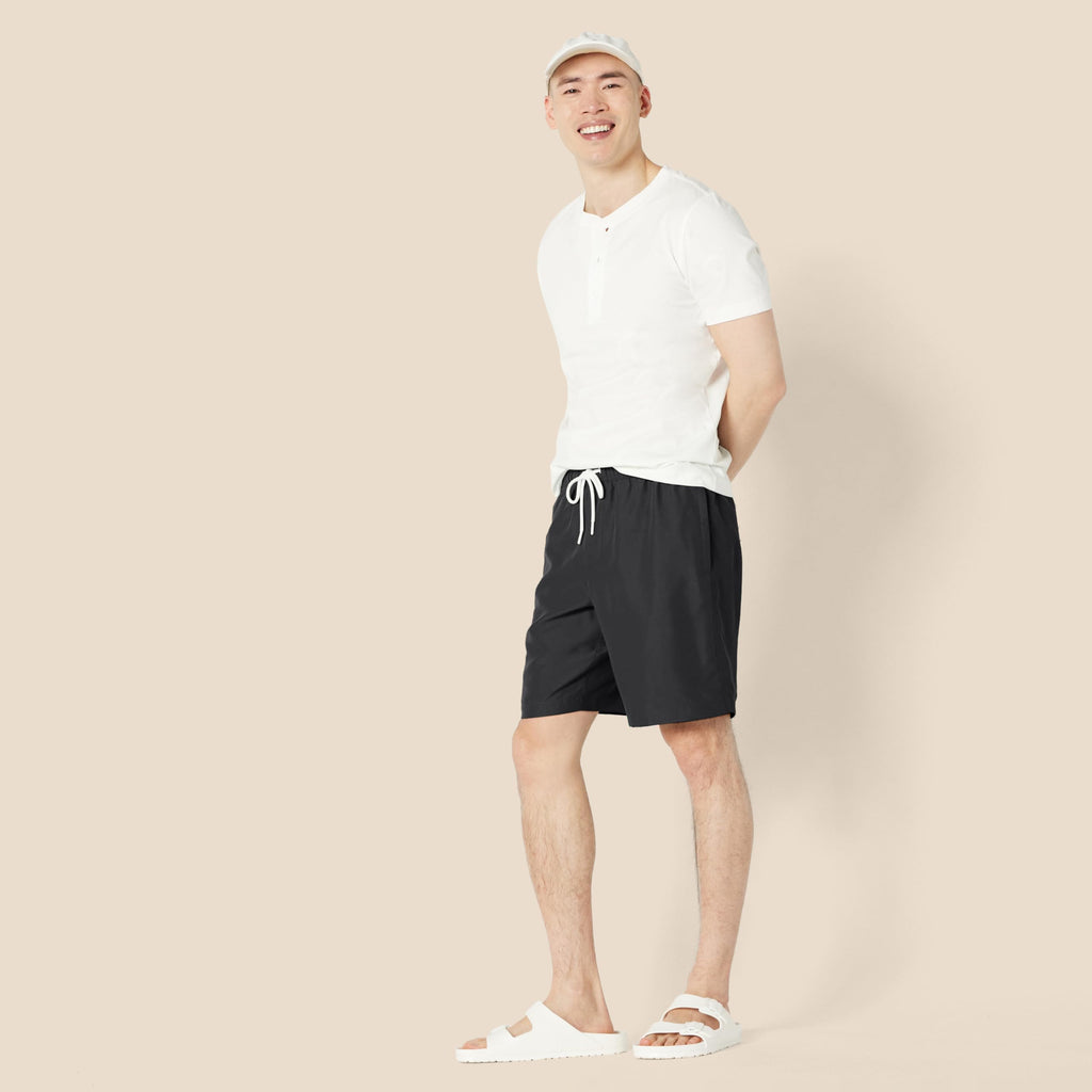 Amazon Essentials Men's 9" Swim Trunks with Mesh Lining, Pockets, Drawstring Closure, Black, Large