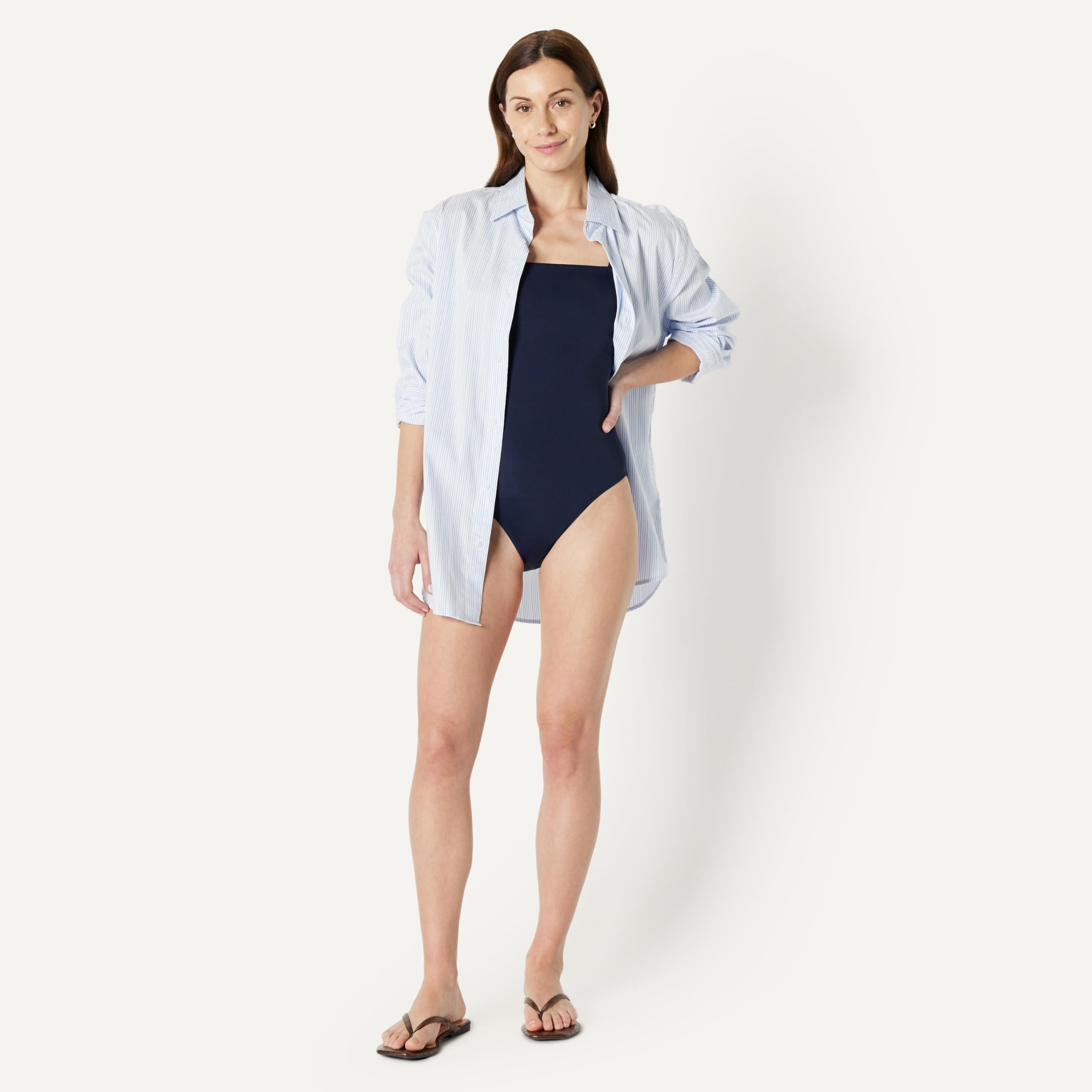 Amazon Essentials Women's Squareneck One-Piece Swimsuit, Navy, Medium