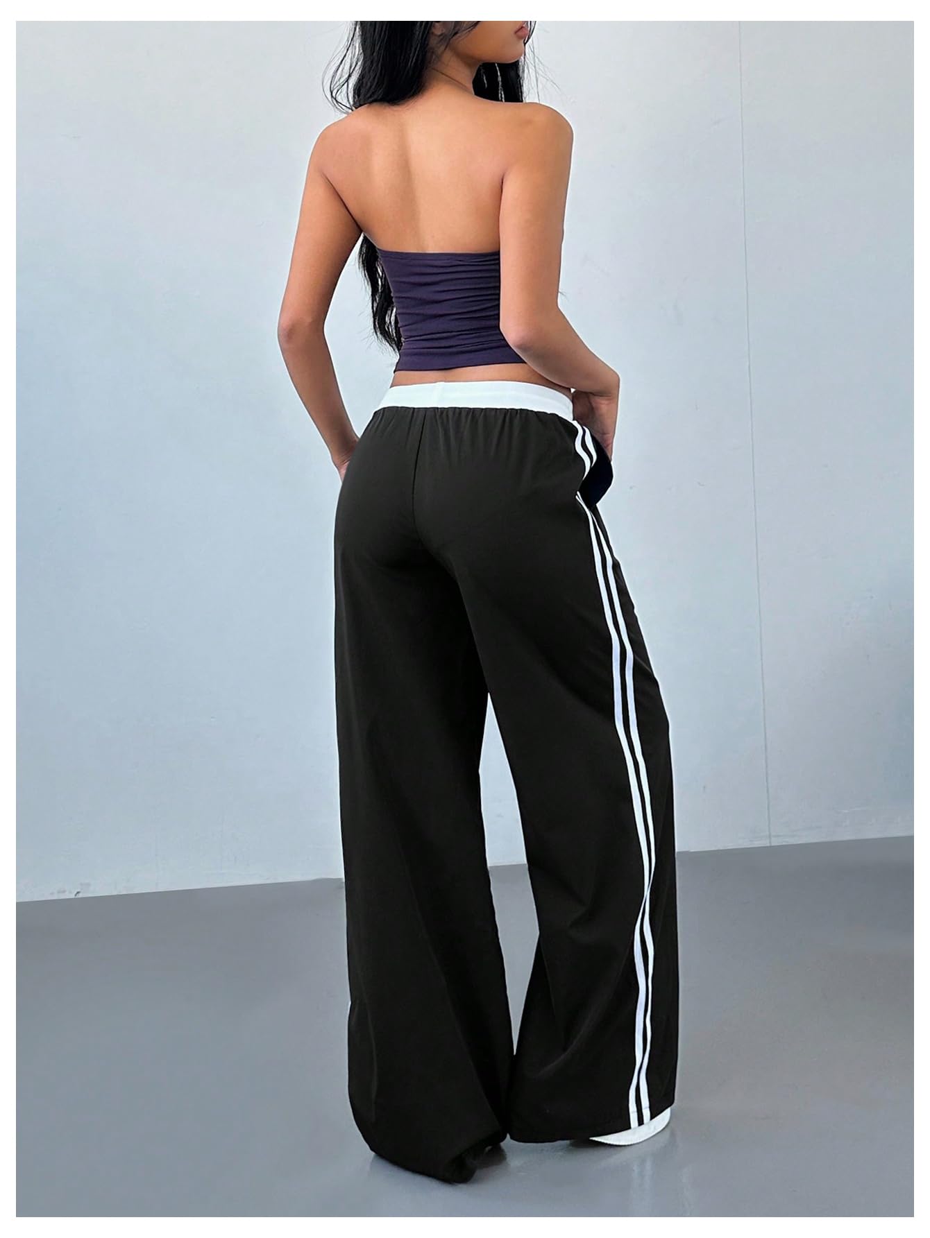 WDIRARA Women's Wide Leg Baggy Sweatpants Side Striped Number Graphic Track Pants with Pockets Black Large