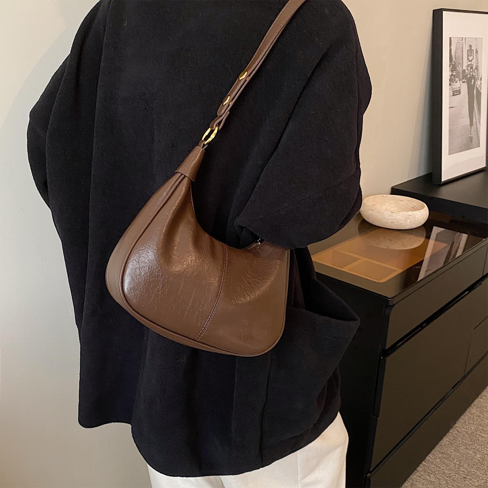 Shoulder Bags for Women Small Hobo Bags Crescent Shaped Cute Retro Tote Handbag Mini Clutch Purse with Zipper Closure (Brown)