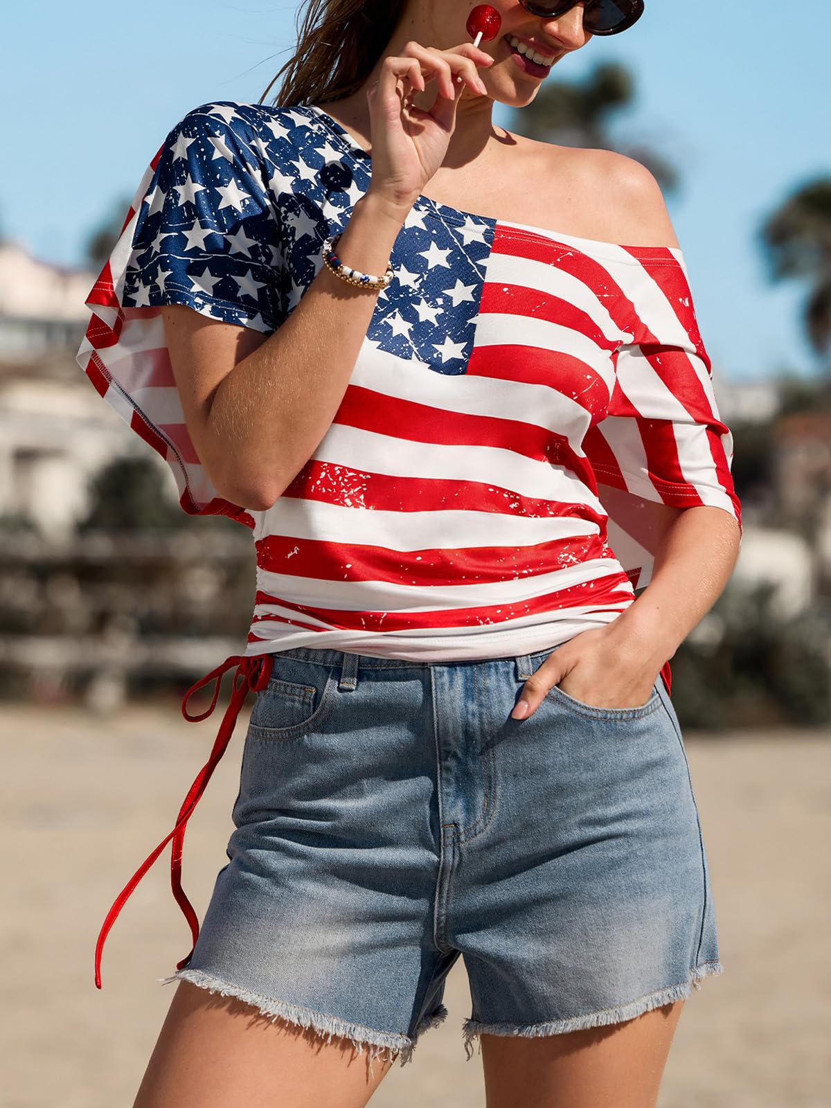 CUPSHE American Flag T Shirt Women USA Star Stripes Fourth July Tee Shirts Casual America Flag Print V Neck Tee Tops M
