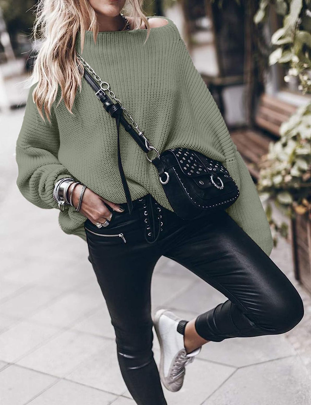 Women’s Trendy Sweaters to Wear with Leggings Causal Mock Neck Batwing Sleeve Fall Cute Oversized Knit Tops