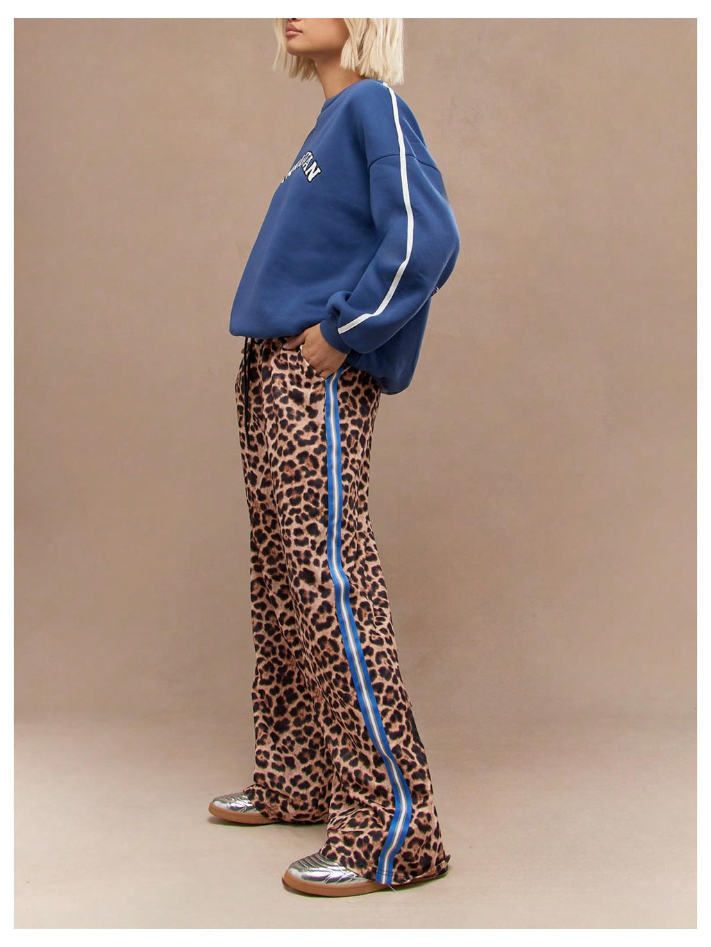 WDIRARA Women's Y2k Leopard Print Pants Elastic Waist Wide Leg Pants Trousers Bottoms Brown Blue X-Small