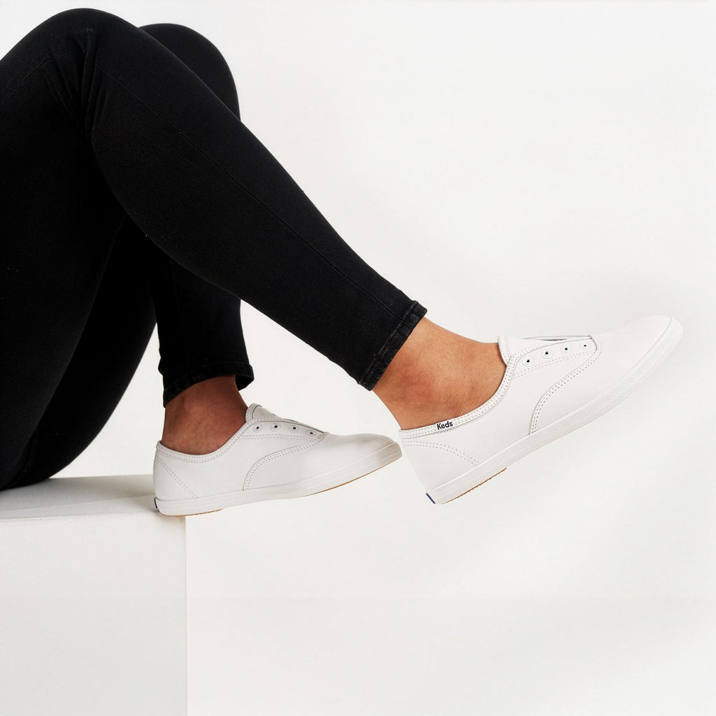 Keds Chillax Slip on, Sneaker Womens, White Leather, 7.5 Medium