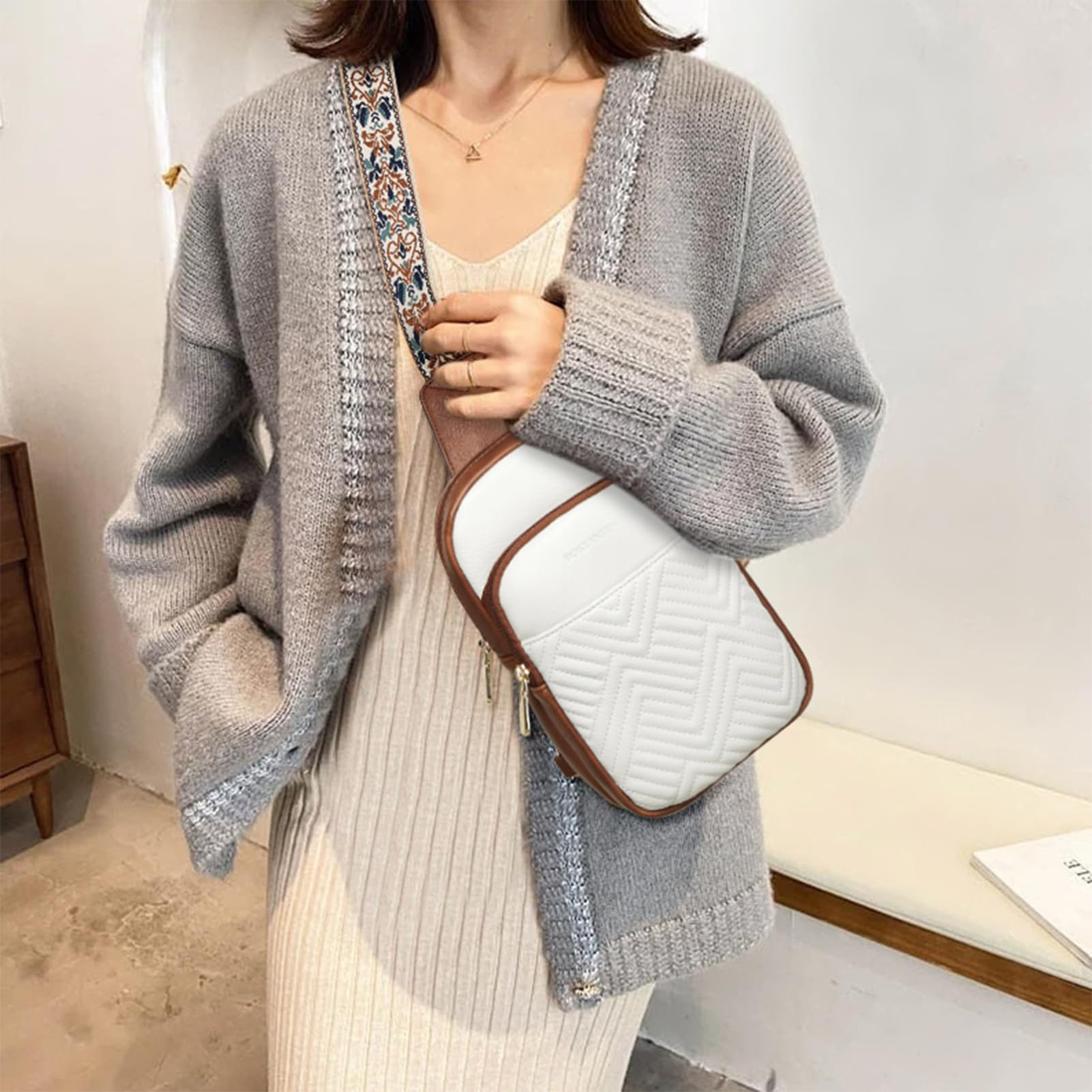 BOSTANTEN Sling Bag Quilted Crossbody Bags for Women Cross Body Purse Leather Fanny Pack with Adjustable Guitar Strap