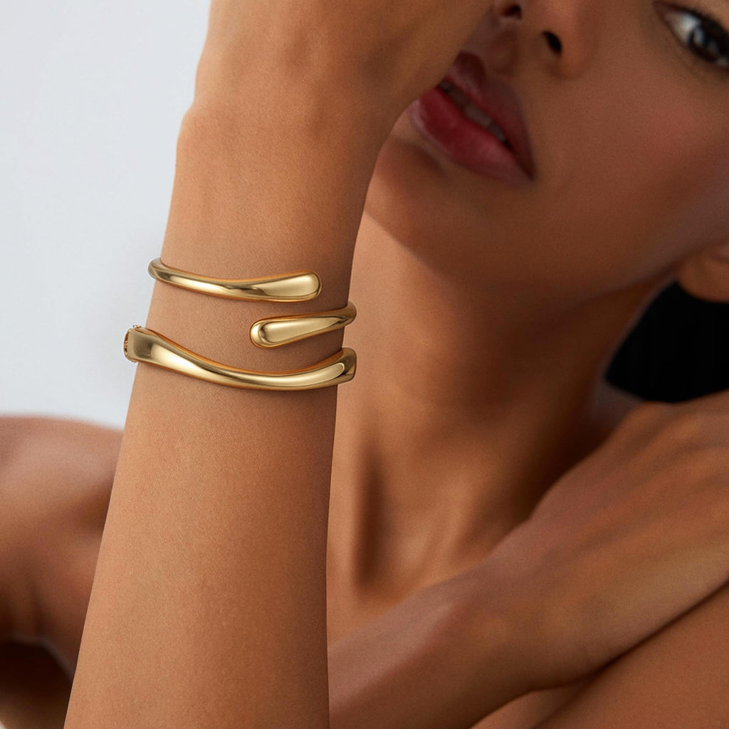 Decholly Gold Bracelets for Women Trendy, 18K Gold Plated Bangle Bracelet Set Chunky Twist Cuff Gold Bracelet Non Tarnish Waterproof Jewelry Gifts for Women