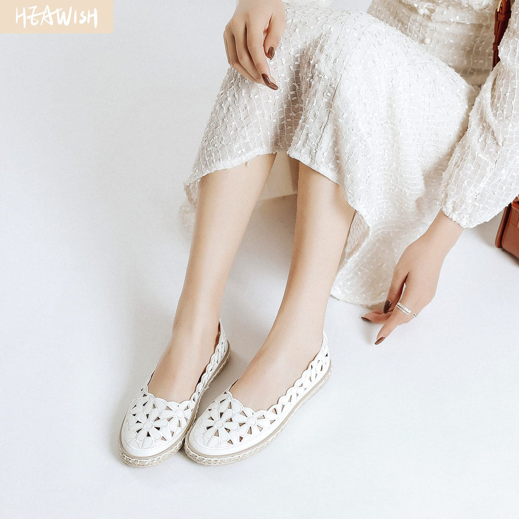 HEAWISH Women’s Ballet Flat Daisy Round Toe Dress Shoes Casual Slip On Rope Loafer(White, US7)