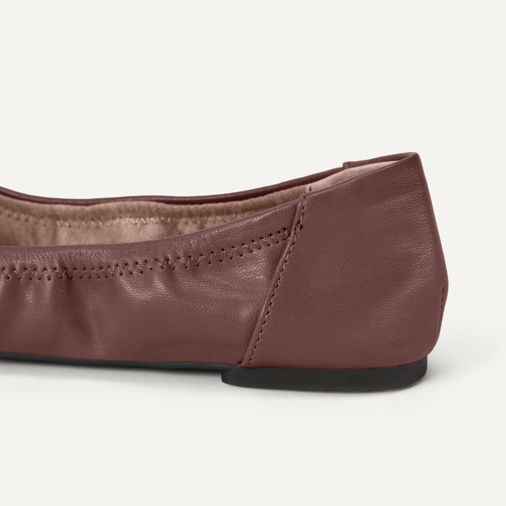 Amazon Essentials Women's Belice Comfortable Slip-On Ballet Flats Shoes, Deep Brown, 8