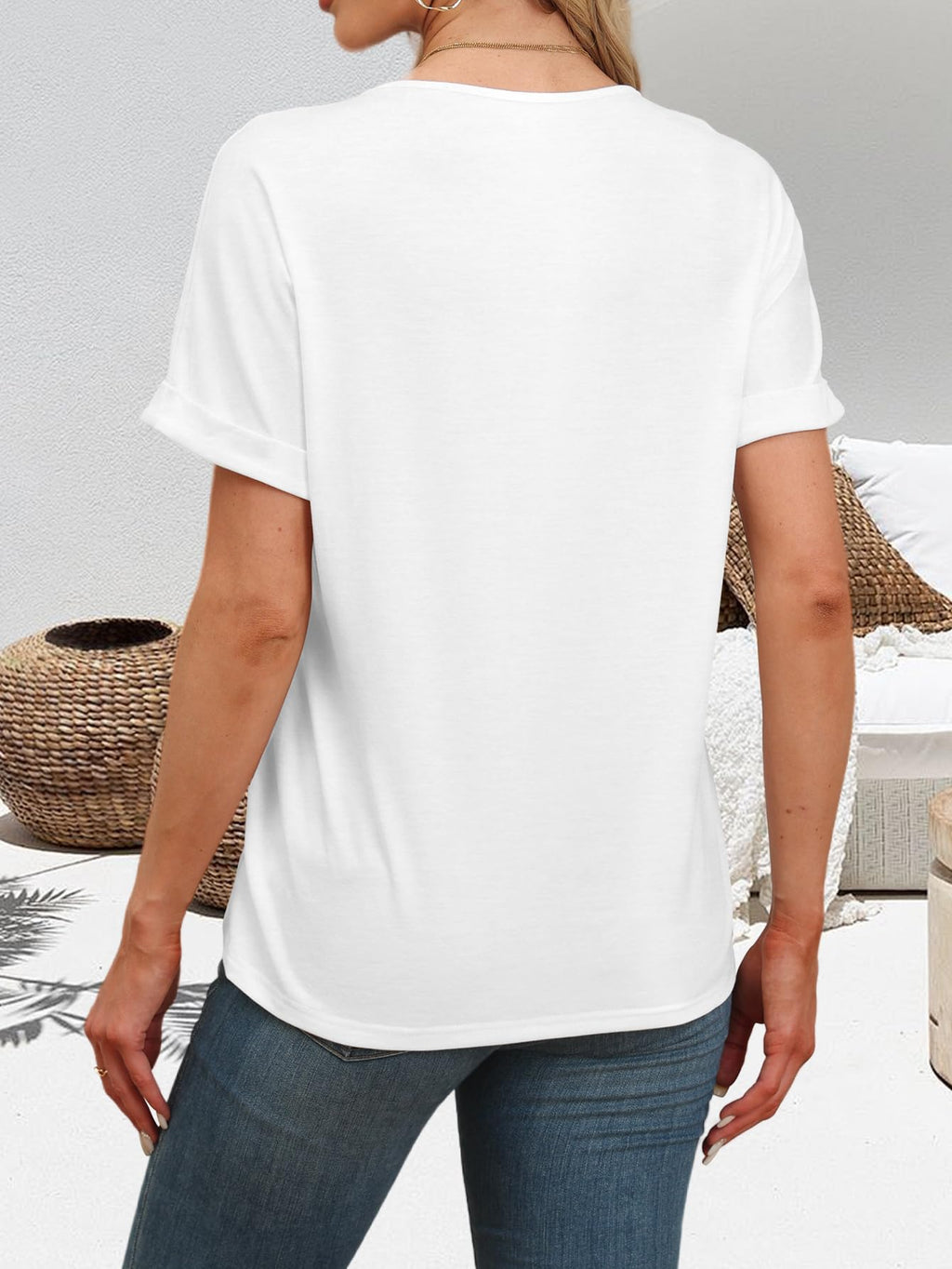EyMuse T Shirts for Women Short Sleeve V Neck Basic Tees Fashion Dressy Tops Loose Fit Soft Casual Summer Blouses 2026 Old Money Clothes White,L