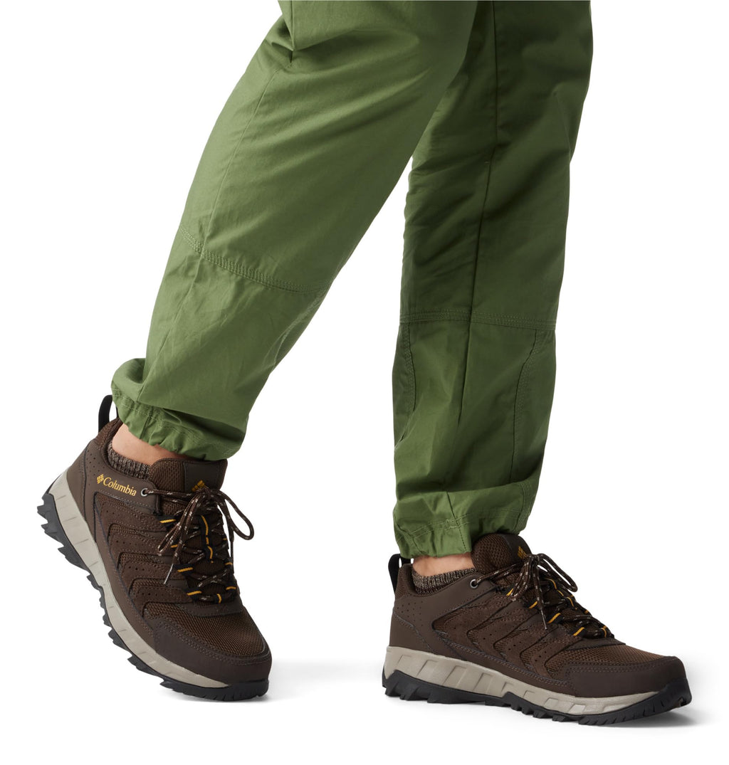 Columbia Men's Strata Trail Low Waterproof, Cordovan/Golden Yellow, 9.5 Wide
