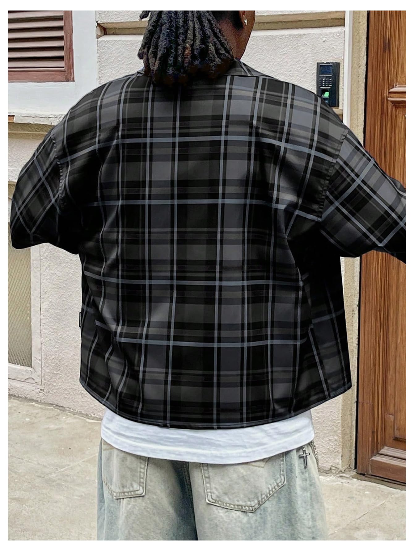 GORGLITTER Men's Plaid Cropped Button Up Shirt Casual Collared Short Sleeve Boxy Vacation Checkered Crop Tops Streetwear Black Medium