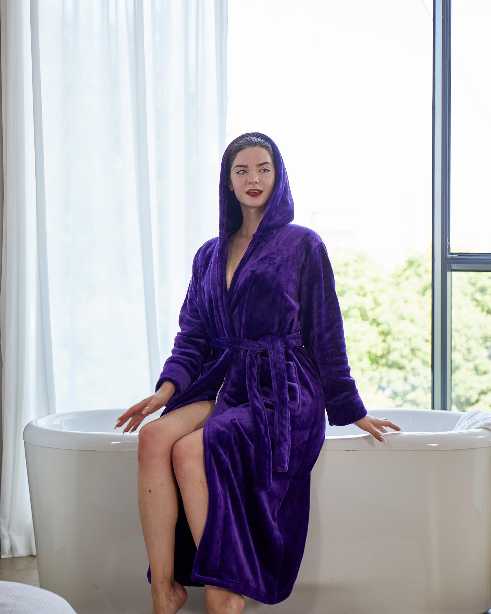 Dowesrobe Womens Fleece Hooded Fluffy Bathrobe Plush Long soft cozy Winner Warm fuzzy Spa Robe with deep pockets(Medium, purple)