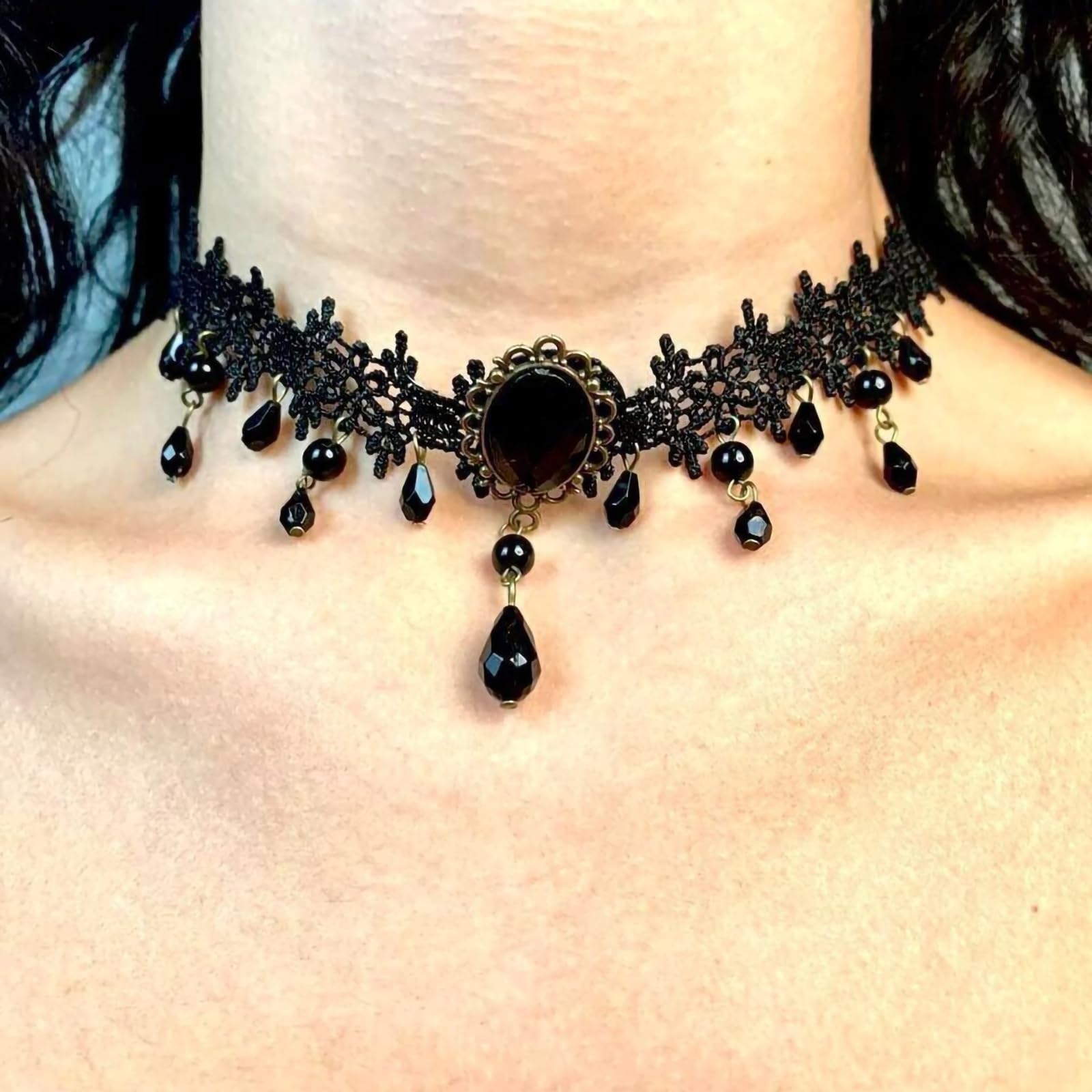 Fesciory Black Necklaces for Women, Adjustable Layered Velvet Leather Lace Collar Necklace, Goth Jewelry Gifts. (Black Crystal)