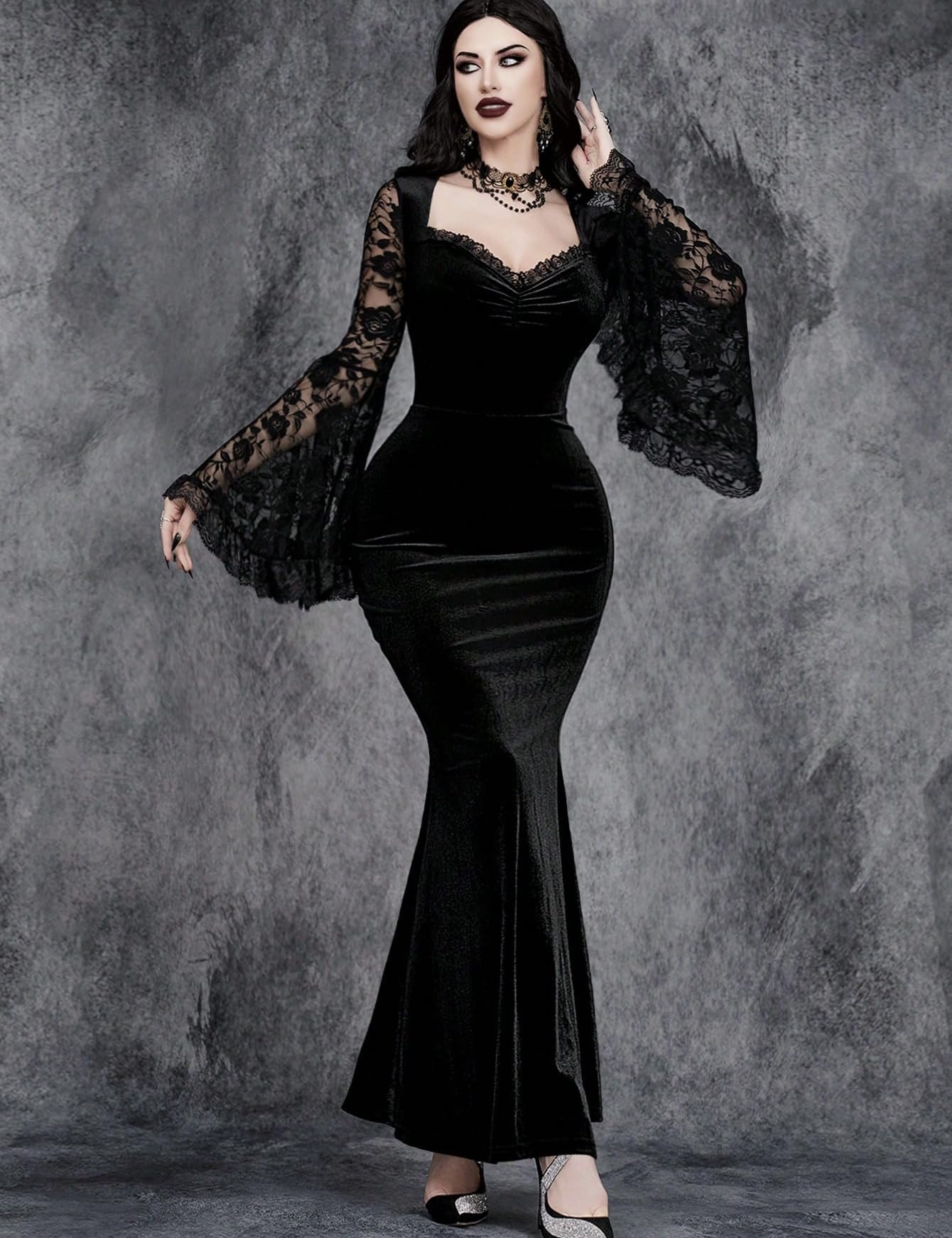 InGoticos Women Gothic Sexy Lace Patchwork Sleeve Fishtail Velvet Goth Dress Without Choker & Umbrella Black