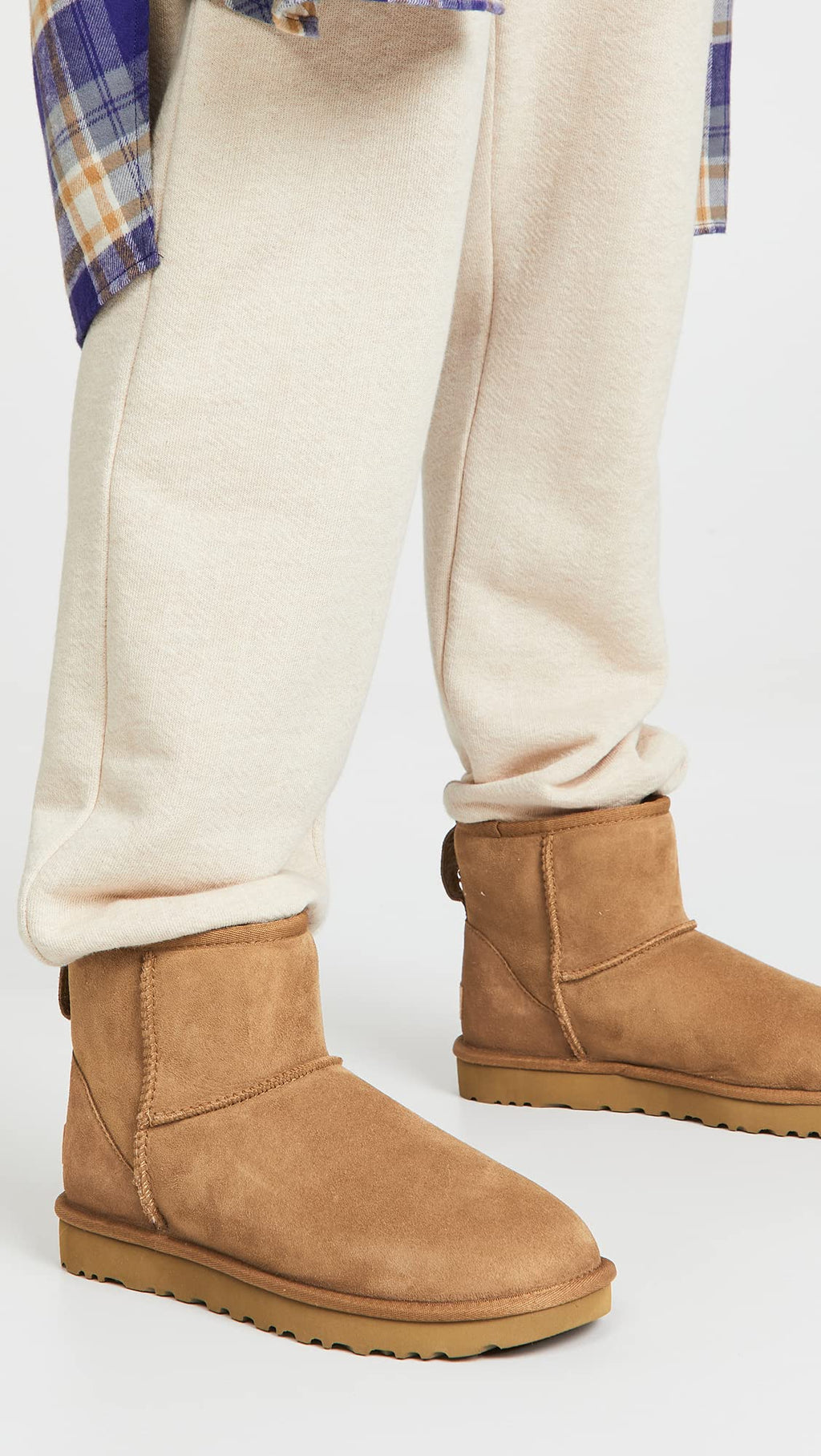 UGG Women's Classic Mini Ii Boot, Chestnut, 09
