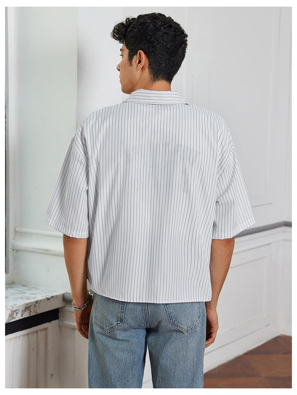 SweatyRocks Men's Striped Button Down Shirt Short Sleeve Collared Loose Fit Crop Shirt with Pocket White X-Small