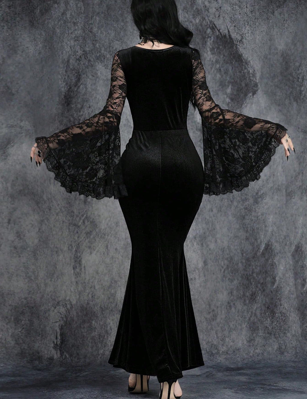 InGoticos Women Gothic Sexy Lace Patchwork Sleeve Fishtail Velvet Goth Dress Without Choker & Umbrella Black