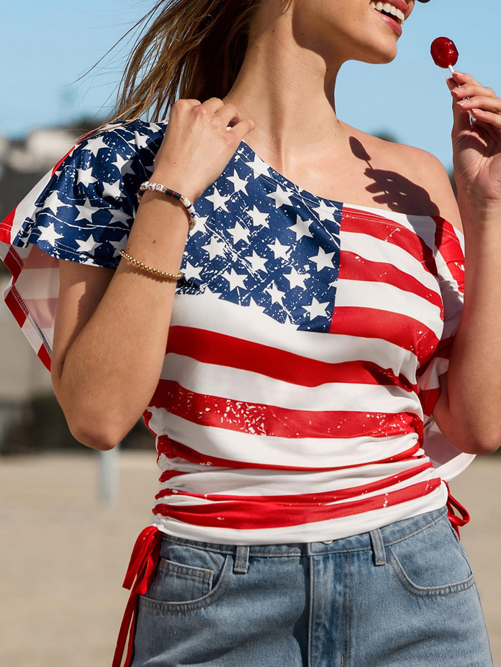 CUPSHE American Flag T Shirt Women USA Star Stripes Fourth July Tee Shirts Casual America Flag Print V Neck Tee Tops M