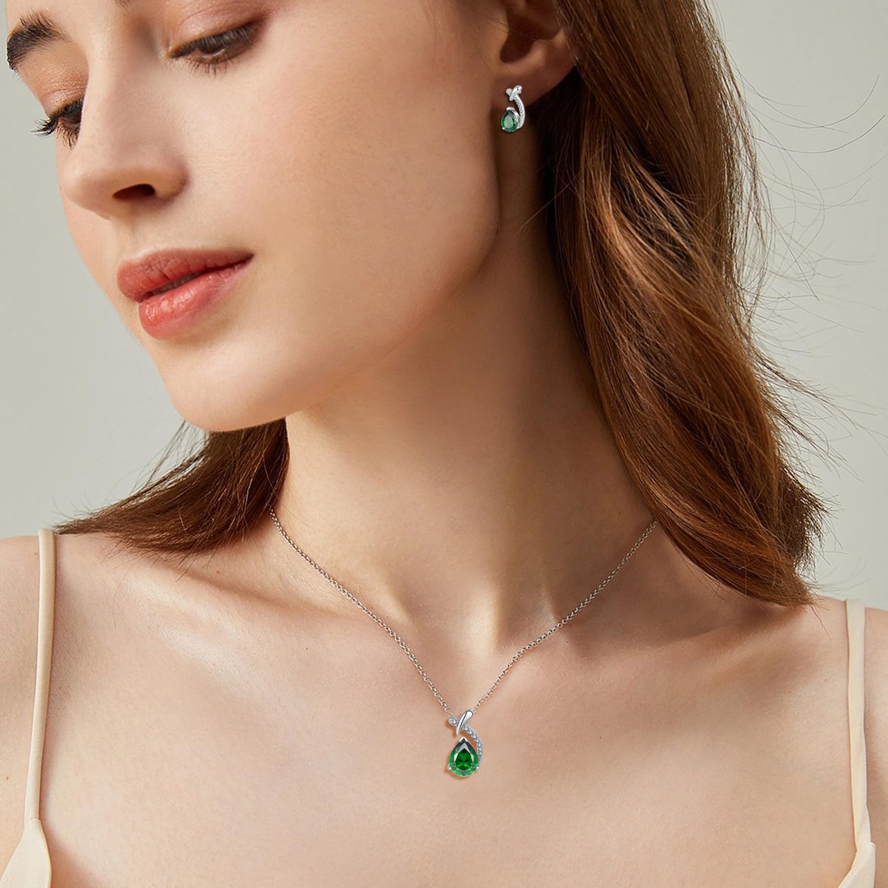 YIFSIY Teardrop Emerald Pendant Necklace for Women,925 Sterling Silver Pear Cut Green Zircon May Birthstone Necklace for Birthday Engagement Anniversary Wedding Jewelry