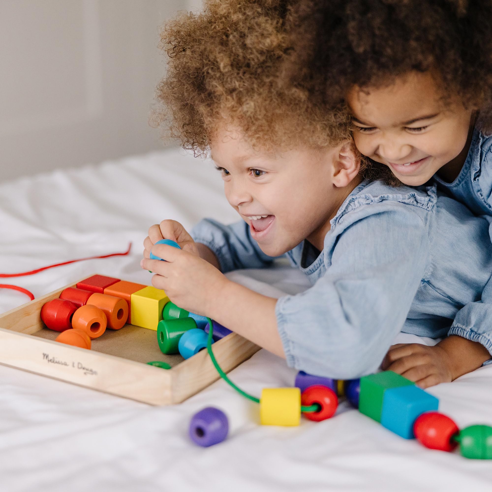 Melissa & Doug Primary Lacing Beads – 30 Wooden Beads for Crafts & 2 Laces in Toy Storage Box, Small Beads for Kids Arts and Crafts Kits, Preschool Learning Toys for Girls & Boys Ages 3+