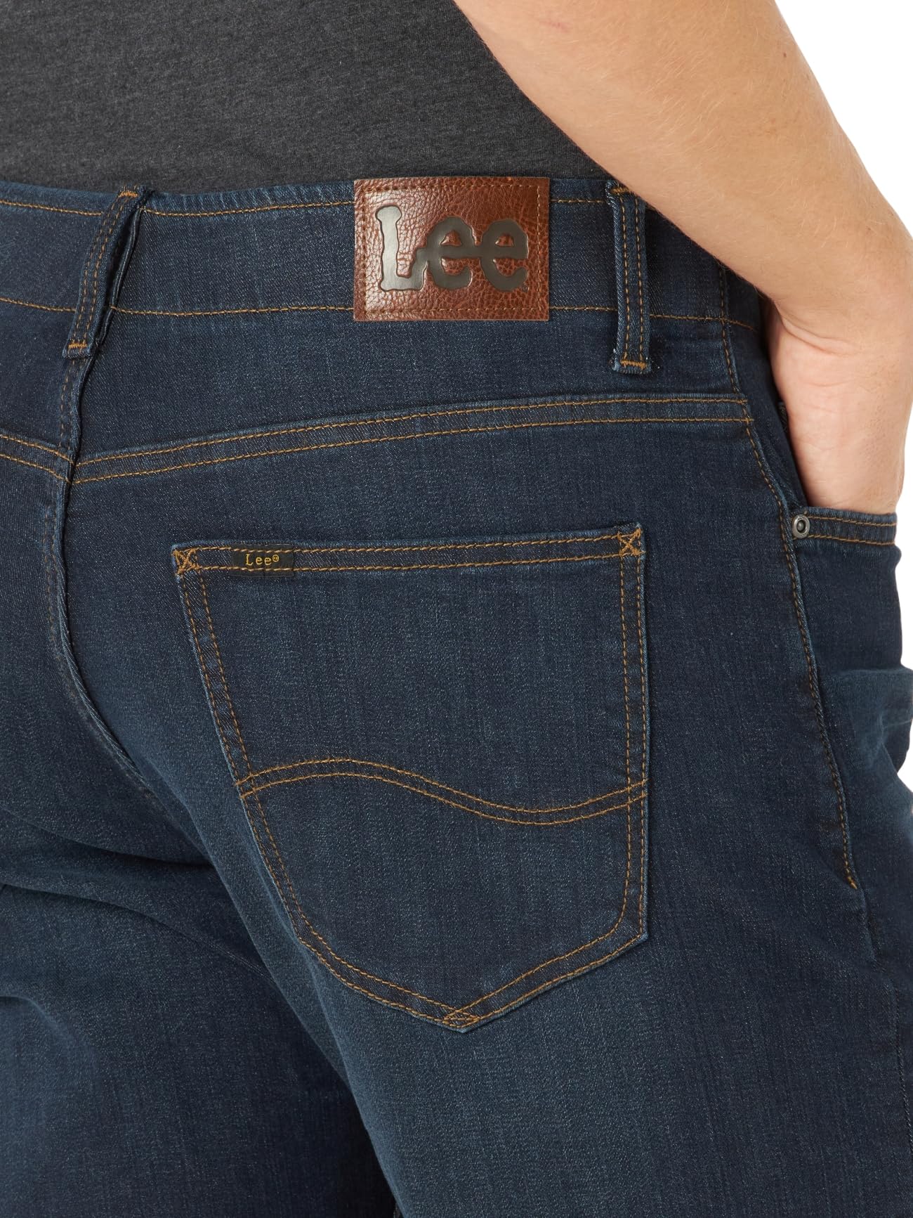 Lee Men's Extreme Motion Athletic Fit Tapered Leg Jean Blue Strike 42W x 32L