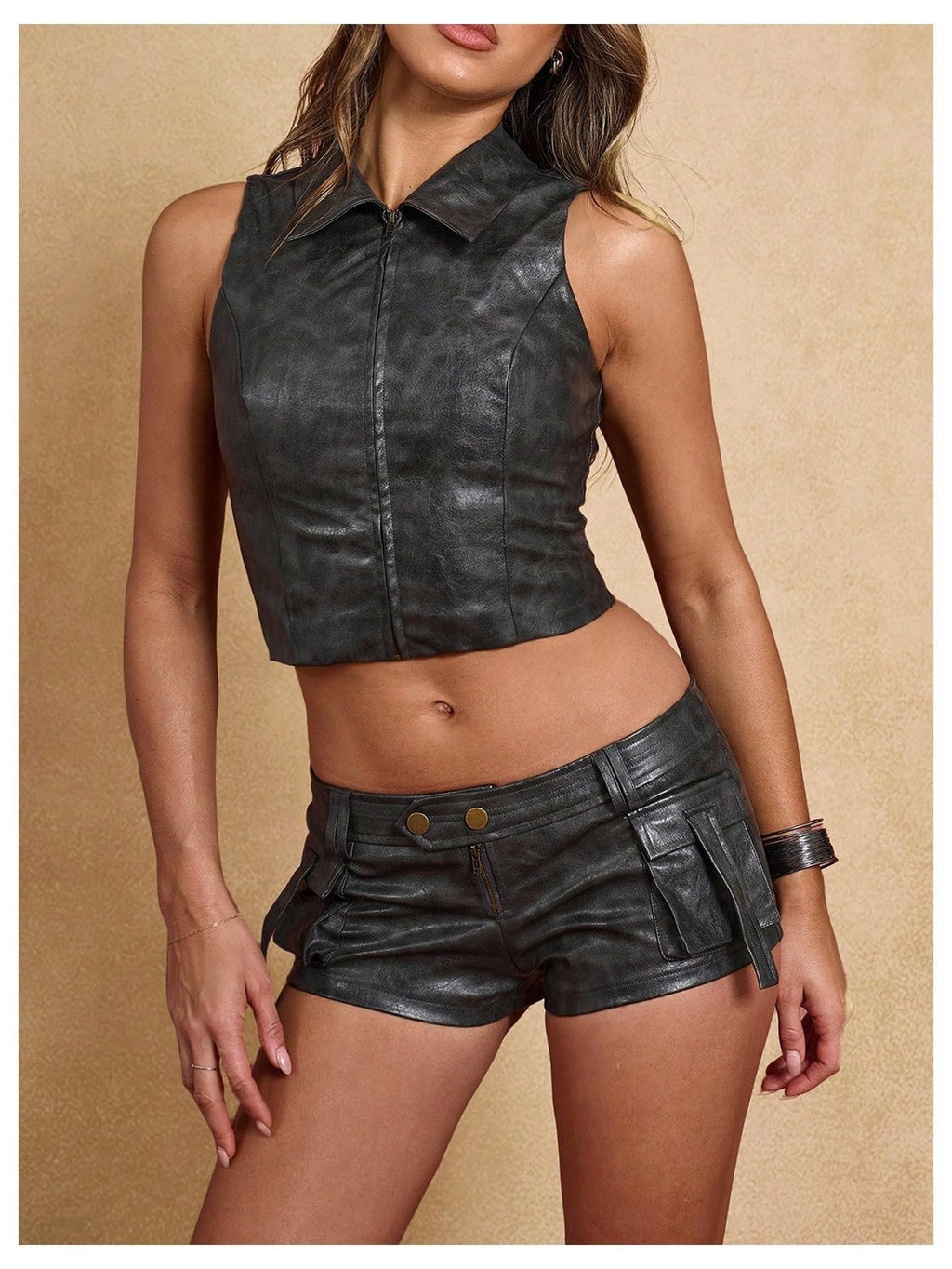 WDIRARA Women's Faux Leather Skinny Micro Shorts Y2k Low Rise Cargo Shorts Party Rave Clubwear Dark Grey Small