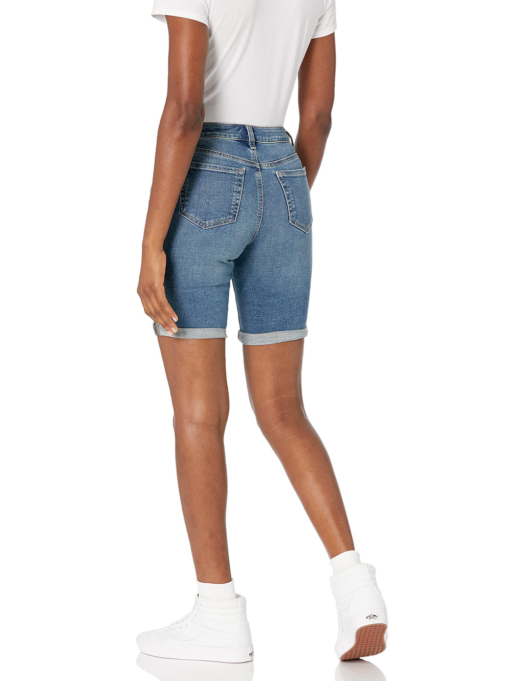 Amazon Essentials Women's Mid-Rise Slim Fit Bermuda Shorts with Pockets, Medium Wash, 20