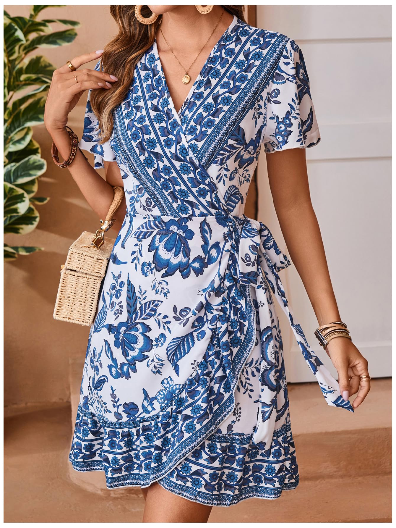 WDIRARA Women's Summer Casual Boho Floral Print Short Sleeve Wrap V Neck Ruffle Hem A Line Dress Blue and White M