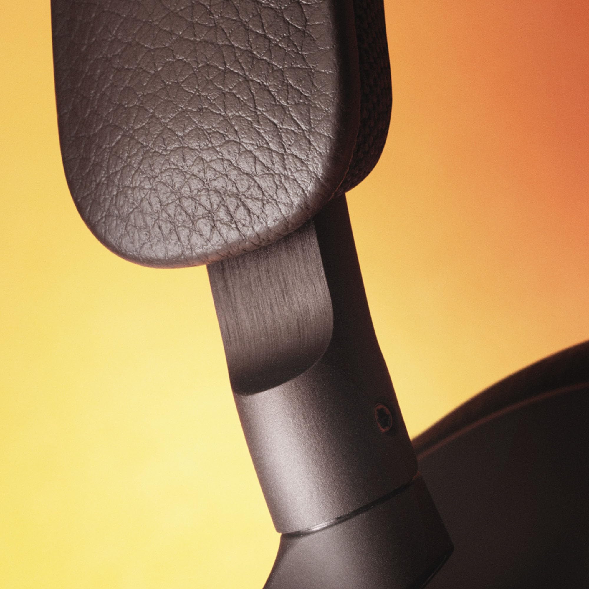 Bang & Olufsen Beoplay H95 Premium Comfortable Wireless Active Noise Cancelling (ANC) Over-Ear Headphones with 38 Hours Battery Life and Protective Carrying Case, Chestnut