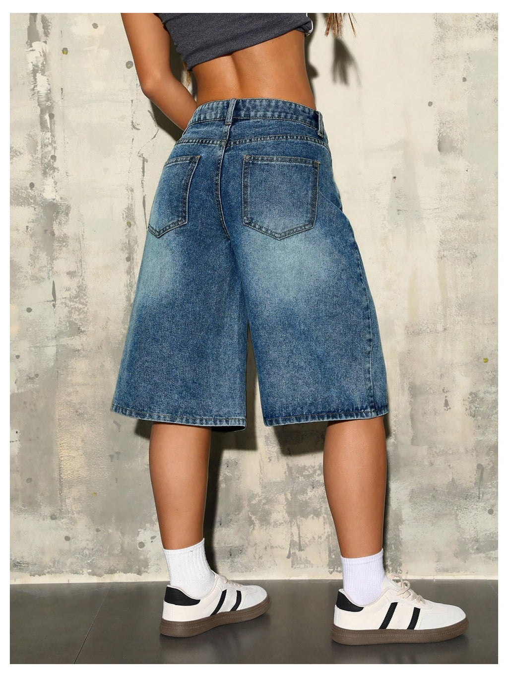 WDIRARA Women's Low Rise Baggy Denim Shorts Wide Leg Bermuda Jean Shorts Blue Washed 28