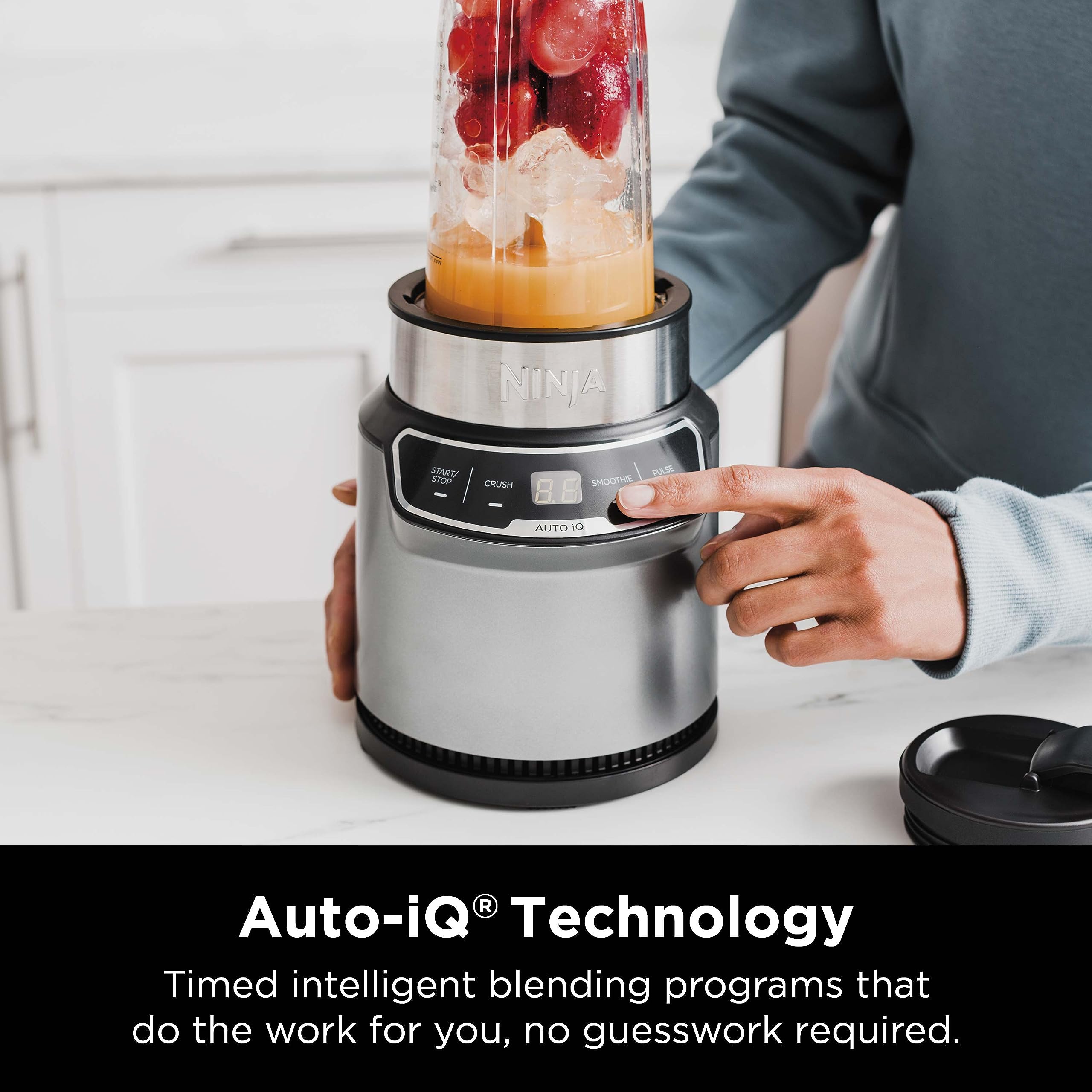 Ninja | Blender | Nutri Pro | Single Serve | For Smoothies, Salsa, Shakes and Frozen Drinks | Includes 2 Smoothie Cups & Lids | Crushes Ice, Fruit & Veggies |Silver | BN401