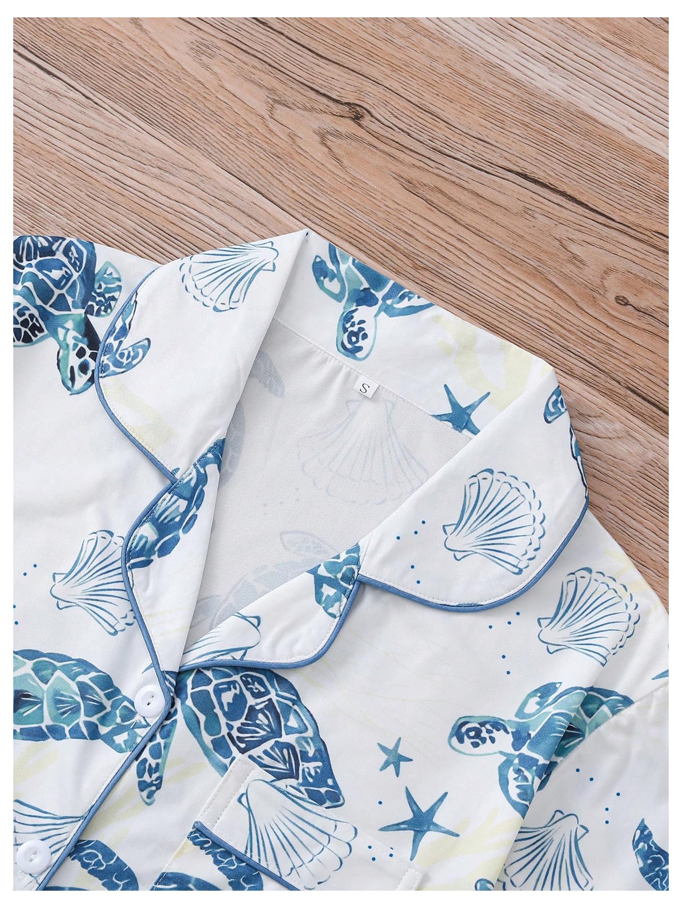WDIRARA Women's 2 Piece Sea Turtle Graphic Pajama Set Button Down Short Sleeve Shorts Loungewear Pjs Sets White and Blue Large