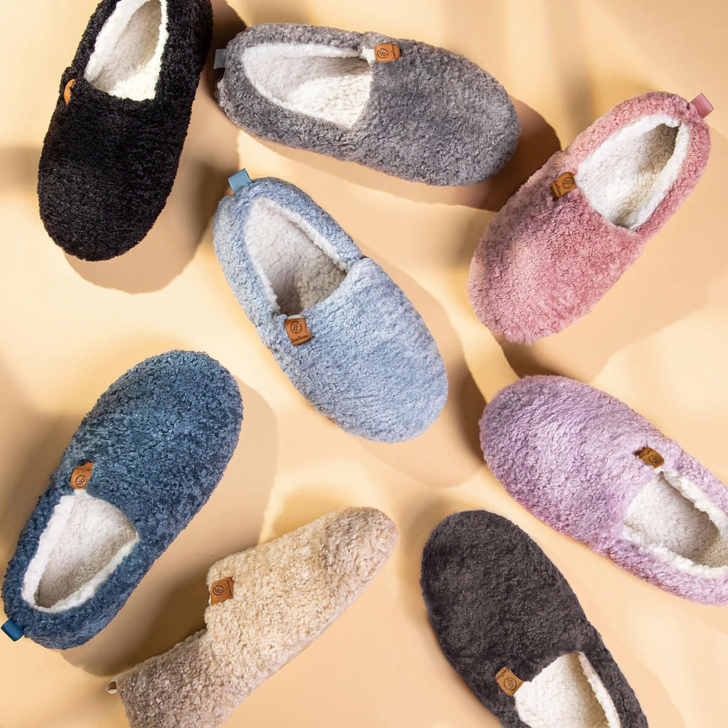 EverFoams Women’s Soft Curly Full Slippers Memory Foam Lightweight House Shoes Cozy Loafer with Polar Fleece Lining Dark Aubergine,8.5 US