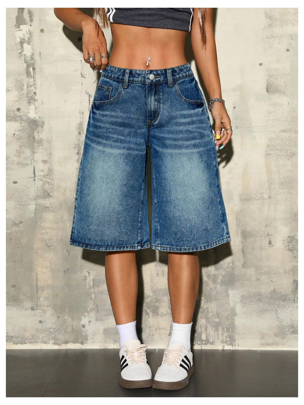 WDIRARA Women's Low Rise Baggy Denim Shorts Wide Leg Bermuda Jean Shorts Blue Washed 28