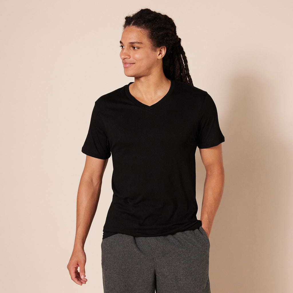 Amazon Essentials Men's V-Neck Undershirt, Breathable Cotton, Pack of 6, Black, X-Large