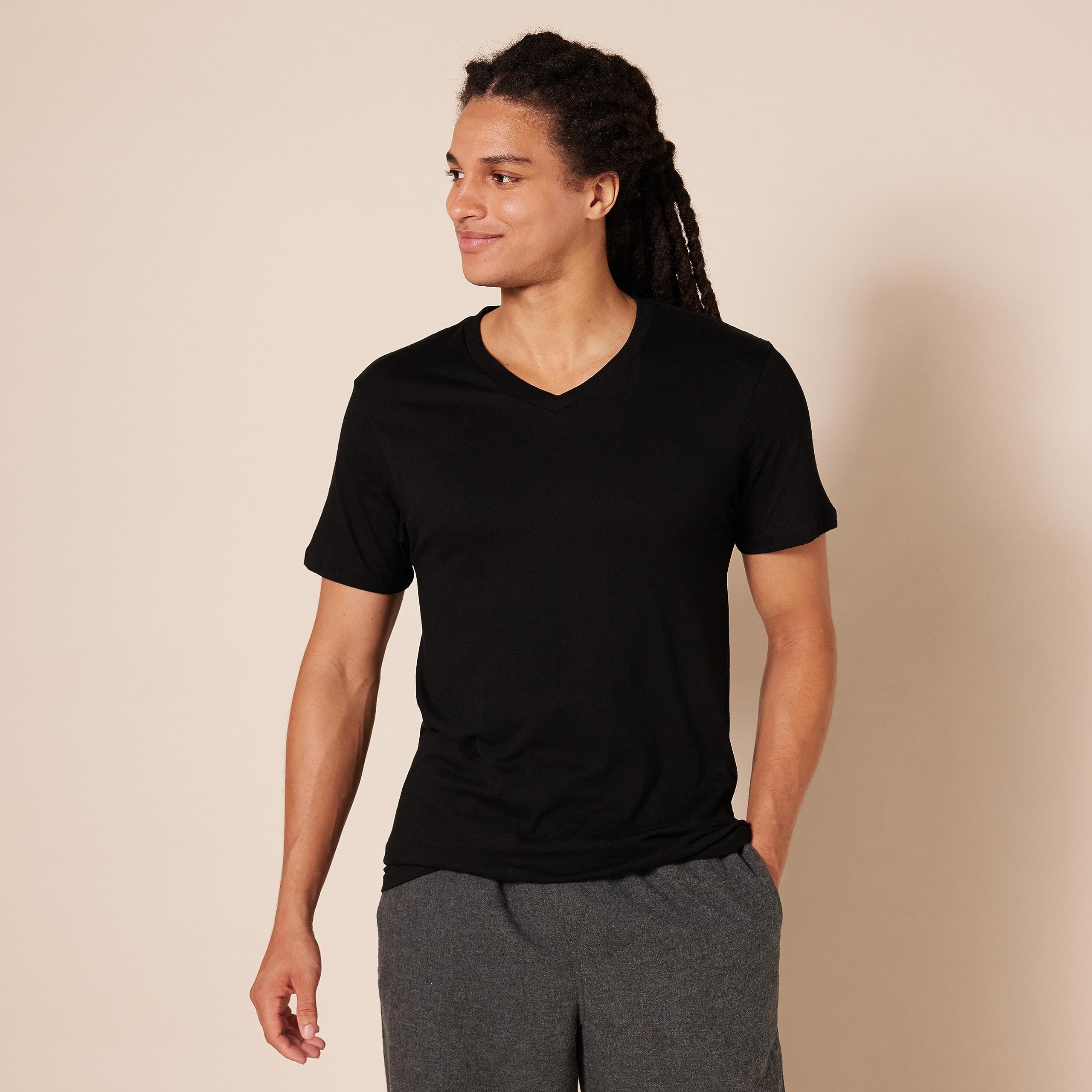 Amazon Essentials Men's V-Neck Undershirt, Breathable Cotton, Pack of 6, Black, X-Large