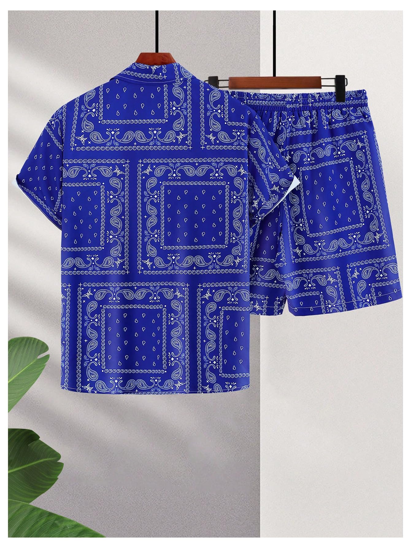 WDIRARA Men's 2 Piece Set Paisley Print Button Down Shirt Shorts Outfits Vacation Set Blue Small