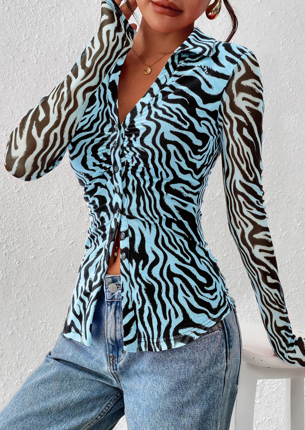 PRETTYGARDEN Women Button Down Floral Shirts 2026 Fall Trendy Long Sleeve V Neck Mesh Boho Blouse Spring Tops Date Outfits (Zebra Blue Black,Large)