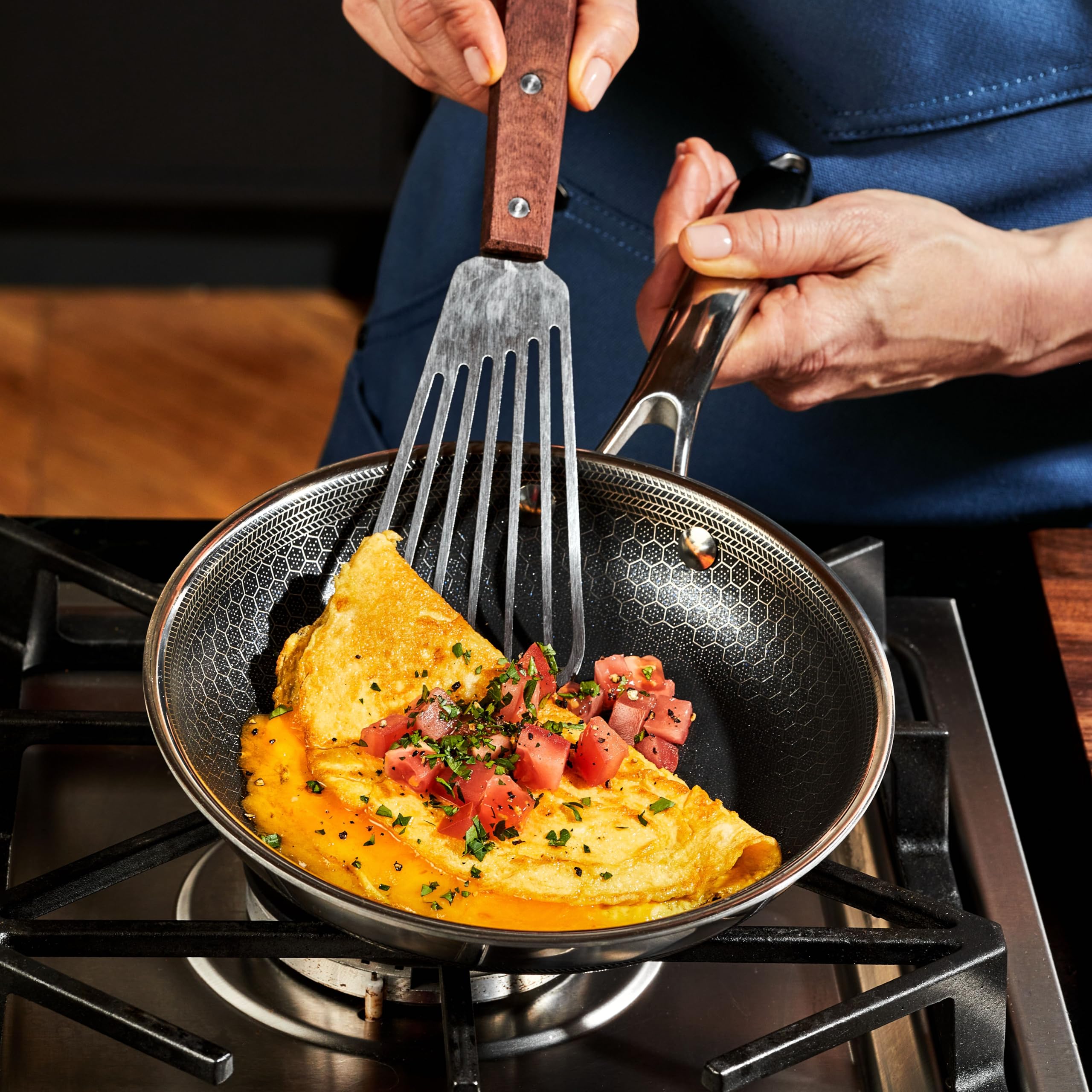 HexClad Hybrid Nonstick 6-Piece Fry Pan Set, 8, 10, and 12-Inch Frying Pans with Tempered Glass Lids, Stay-Cool Handles, Dishwasher-Friendly, Induction Ready, Compatible with All Cooktops